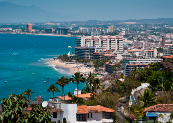 Sabores de Puerto Vallarta: Una Travesía Gastronómica