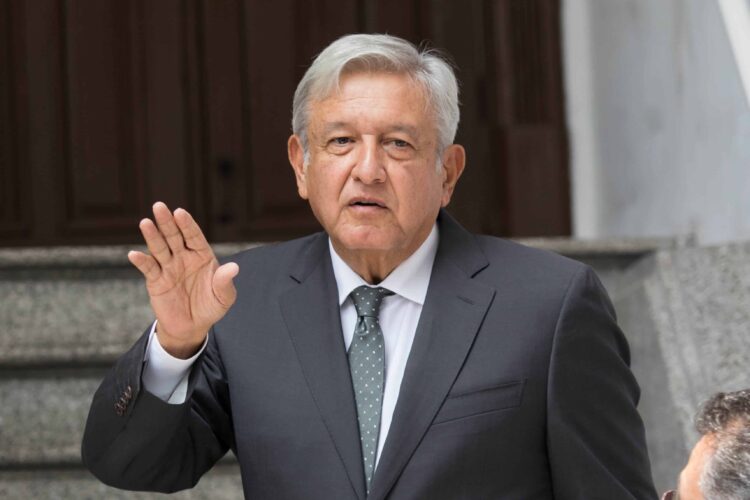 A TAMBOR BATIENTE/  AL BUEN ENTENDEDOR…