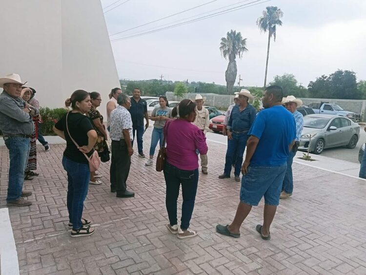 Se organizan defraudados por candidata a diputada local, para demandarla