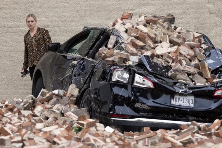 Sube a 7 el número de muertos por tormenta en Houston, daños son cuantiosos