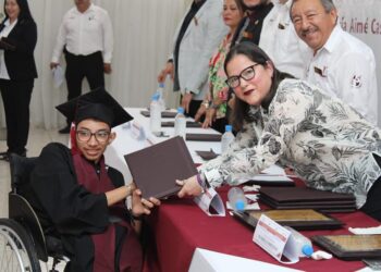 Entrega Colegio de Bachilleres de Tamaulipas de Mante a técnicos especialistas