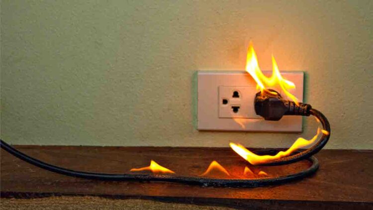 Advierten que instalaciones eléctricas en mal estado pueden terminar en incendios