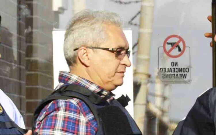 A TAMBOR BATIENTE/ YARRINGTON Y SUS PRESTANOMBRES