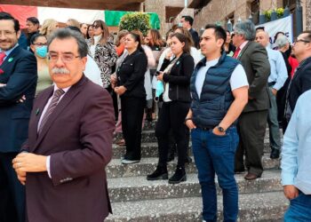 Se suicidan docenas de policías en México