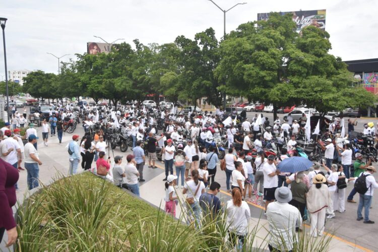Marchan por la paz en Sinaloa en medio de peor ola de violencia