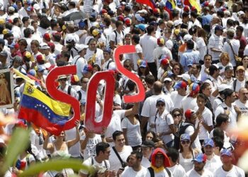 Es mujer y le duele la cabeza, ya es casi “normal”…