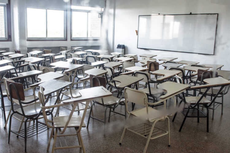 Mañana no habrá clases en el nivel básico; pero no es “un puente”