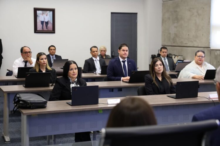 Realizan examen para aspirantes a notarios públicos en Tamaulipas