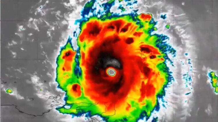 Súper huracán en el Golfo activa alerta en Yucatán