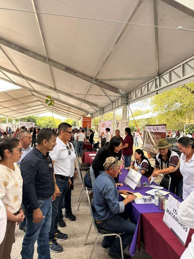 Realizan exitosamente brigada “Transformando Familias” en Villa de Méndez