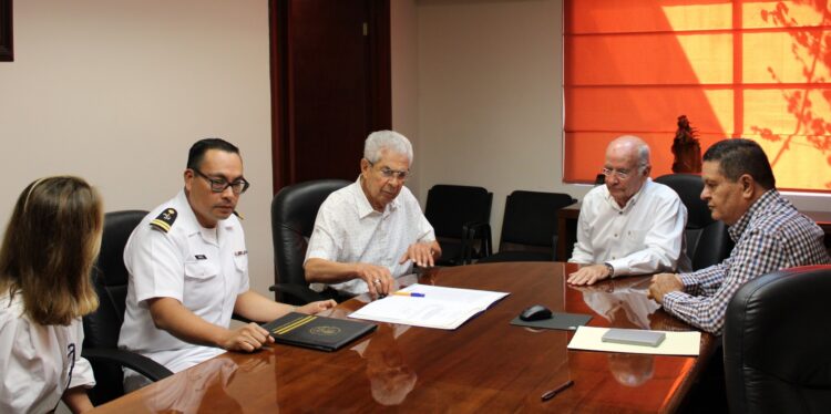 Dona Gobierno de Tamaulipas terreno a la Secretaría de Marina