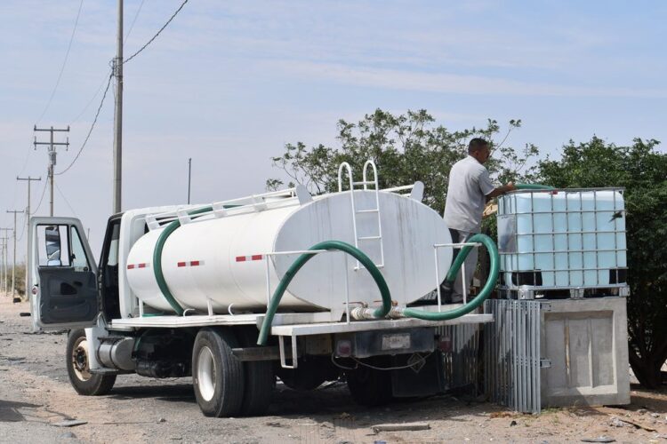 Inicia mala temporada para la venta de agua en pipas
