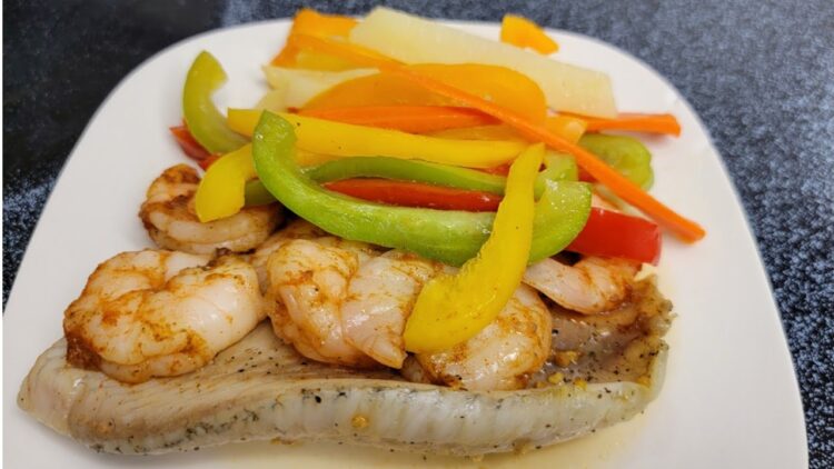 Prevén alza en precio de camarón y otros mariscos