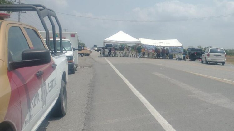 A TAMBOR BATIENTE/ TERRORISMO ENCUADRA EN BLOQUEOS CARRETEROS