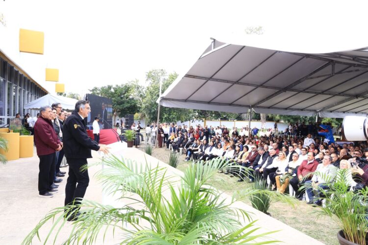 Inaugura Américo Museo de Geología y entrega parque vehicular a Tránsito en Ciudad Madero