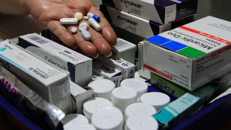 Tiemblan científicos por peligrosa y mortal gripe aviar que ya rebasó contagios esperados