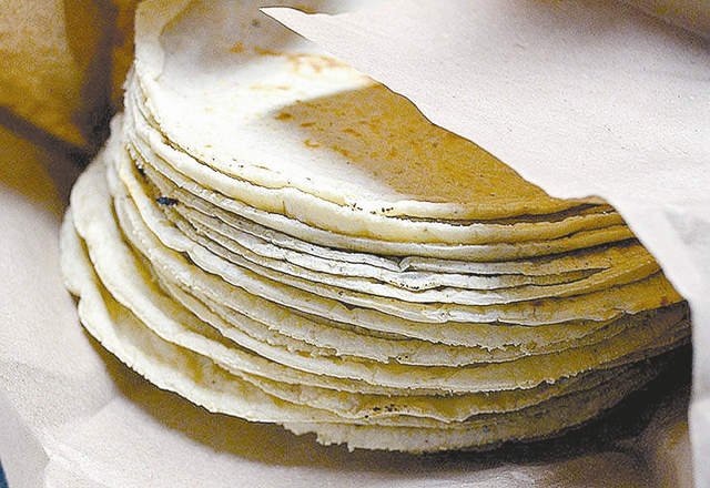 Familias pueden ahorrar comiendo tortillas de sorgo blanco