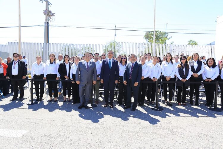 Preside gobernador Américo Villarreal ceremonia del Día de la Bandera