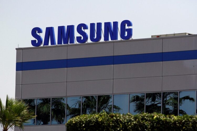 Trump ‘espanta’ a Samsung: Suspende traslado de producción a México por ‘miedo’ a aranceles