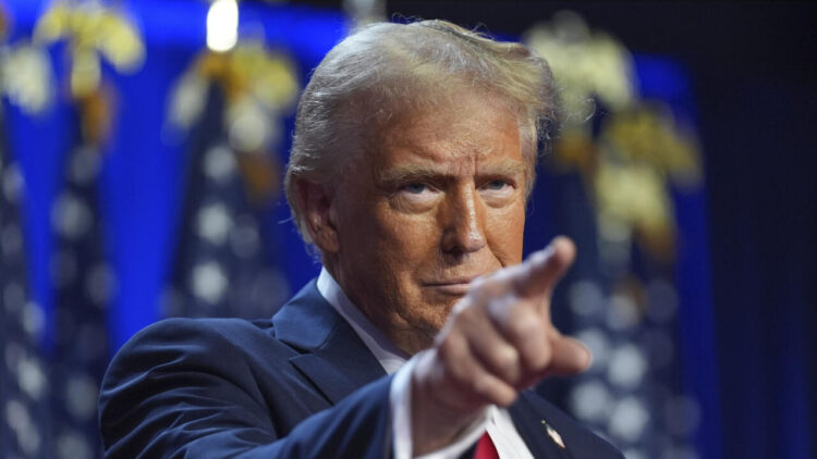 Trump ahora se “gancha” en guerra de aranceles contra Europa