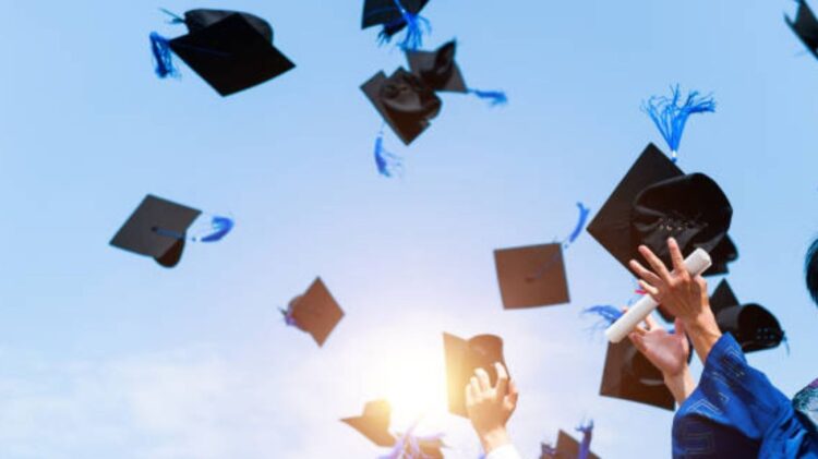 Comienza angustia de padres por costo de las próximas graduaciones escolares