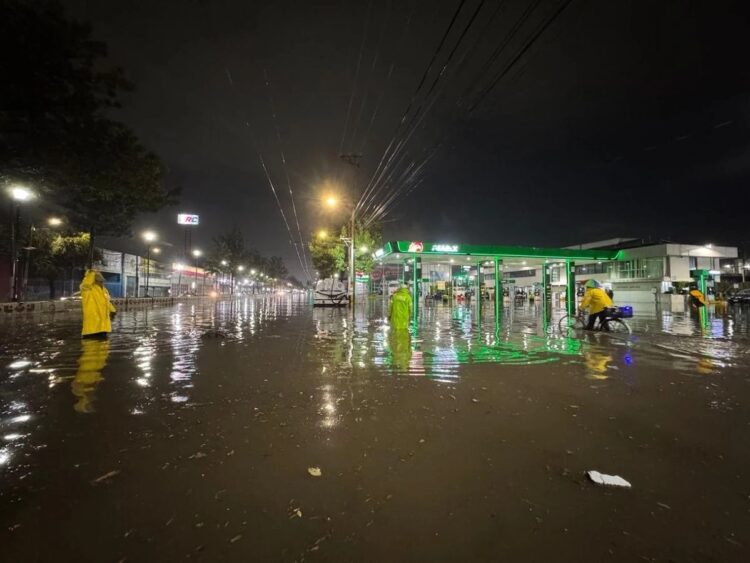 Suman 104 operaciones aéreas y 14 mil 892 pasajeros afectados en AICM por tormenta