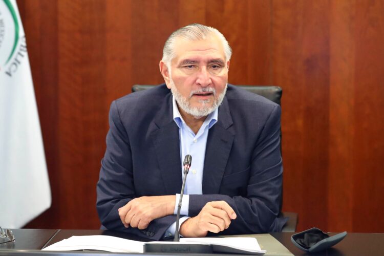 Adán Augusto gana 11 mil millones de pesos con notarías
