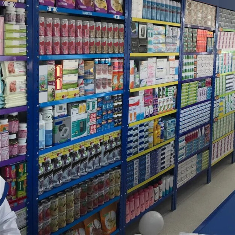 Pese a incumplimientos de farmacéuticas, abasto de medicamentos está por arriba del 90%: Sheinbaum