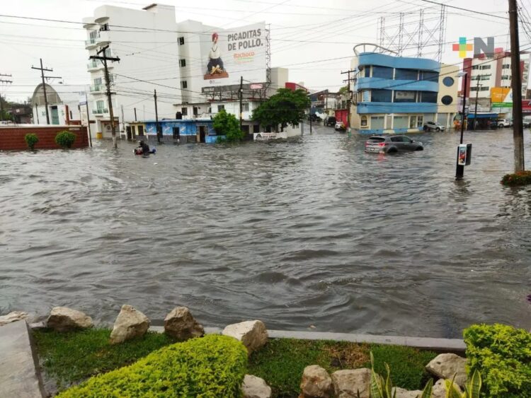 Se eleva a 76 fallecidos por lluvias en 5 estados y 39 desaparecidos