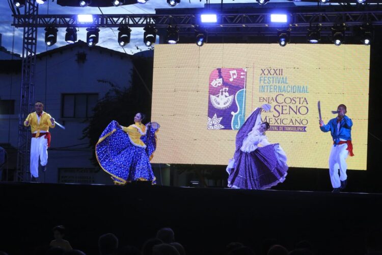 Presenta Guardia Nacional espectáculo de danza y música en el Festival Internacional en la Costa del Seno Mexicano