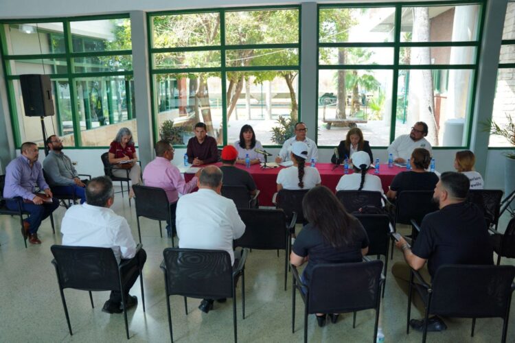 Gobierno de Tamaulipas acuerda reparar daños y plan de apoyo a familiares de víctimas de la masacre de Nuevo Laredo