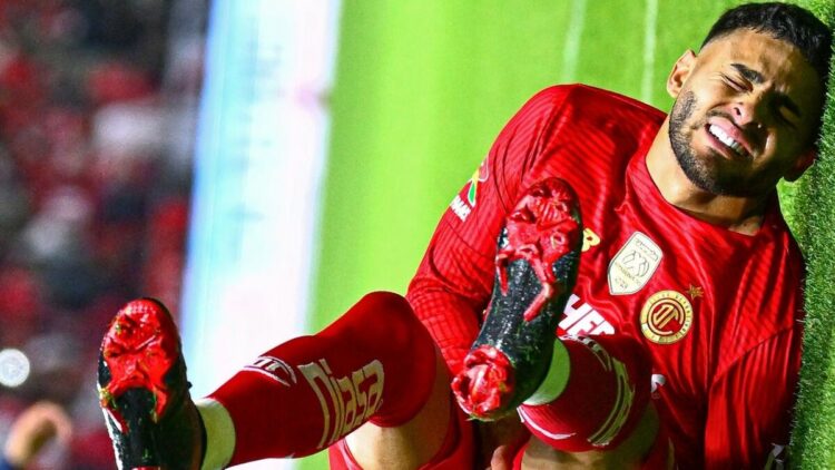 T E C L A Z O S/¿TENDRÁ QUE IRSE ERASMO DE MADERO?