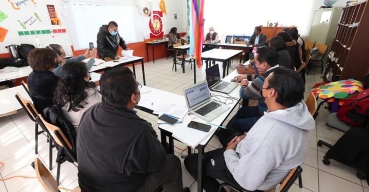 Entrega SET bases laborales a personal del Centro Estatal de Tecnología Educativa