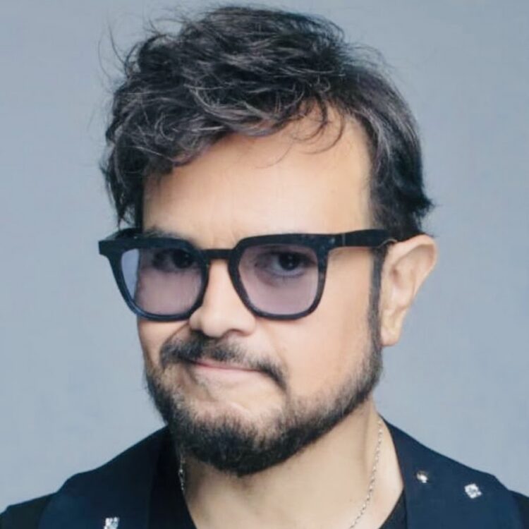 Reportan internamiento de Aleks Syntek en clínica de desintoxicación; el músico se podría divorciar y habla de ruptura con sus hijos: «estoy desesperado»