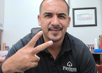T E C L A Z O S/BETO GRANADOS, EN UN HECHO HISTÓRICO “UNIFICA AL COMERCIO MATAMORENSE”