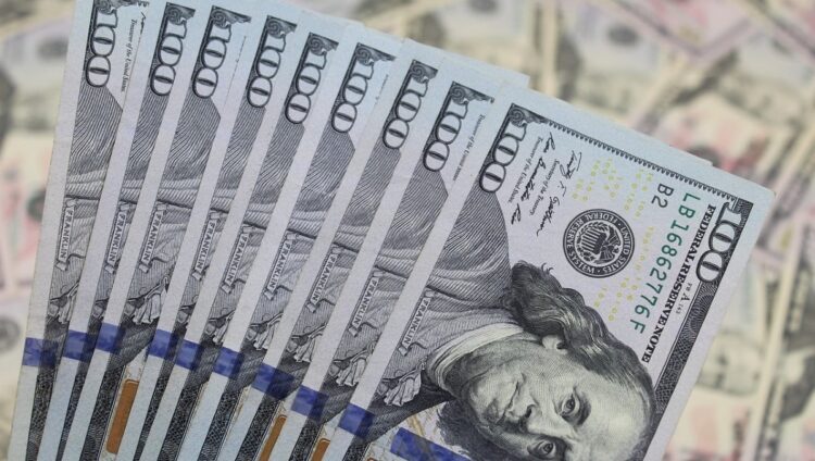 Peso cotiza a 17.17 por dólar; ronda niveles no vistos desde 2024