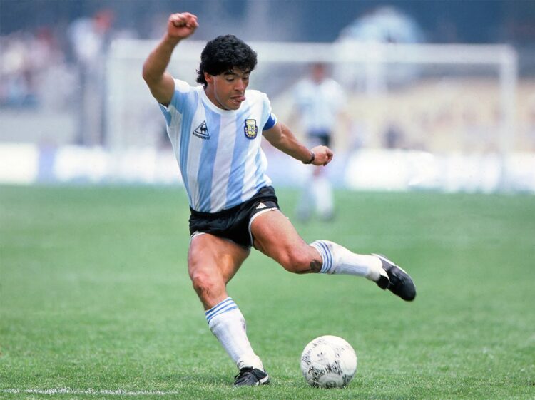 Diego Armando Maradona era un futbolista “imposible de manejar”, recuerda Edgardo Codesal