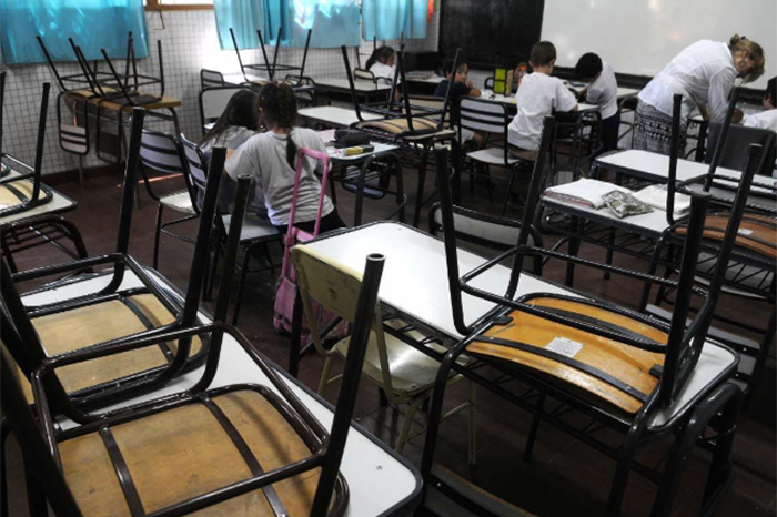 Asistencia escolar se mantiene pese a las mañanas muy frías
