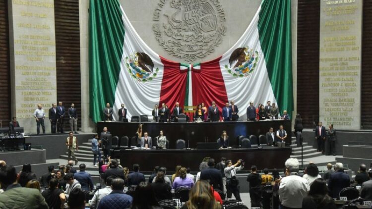 T E C L A Z O S/“CASTIGO A DIPUTADOS FALTISTAS”