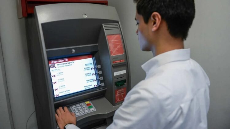 Hoy bancos están cerrados por mandato de la Ley federal del Trabajo