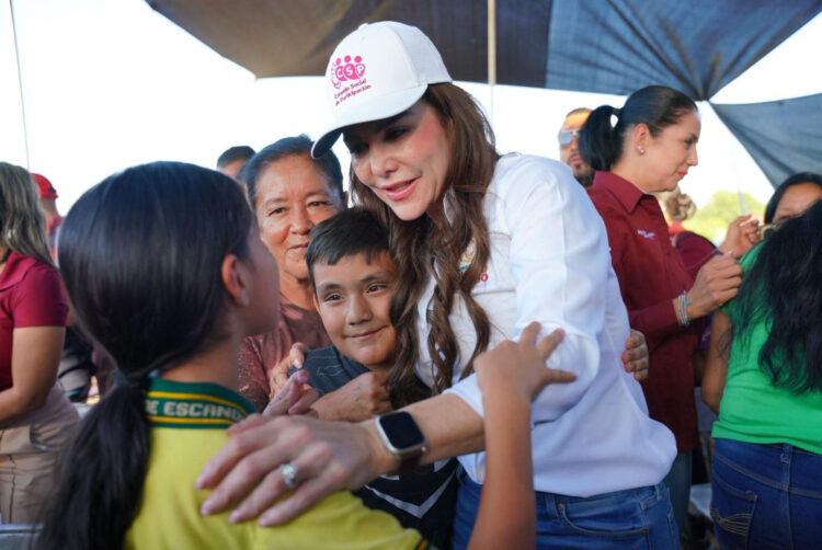 EXTIENDE CARMEN LILIA CANTUROSAS JUSTICIA SOCIAL DE SU GOBIERNO AL SECTOR PONIENTE DE NUEVO LAREDO