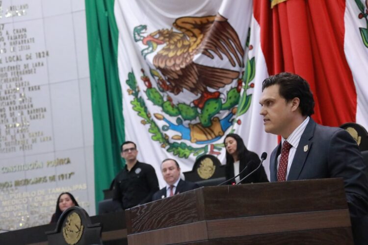 Gobernador constata avance de planta de combustibles alternativos en Altamira