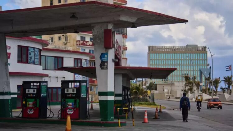 Ante bloqueo de EU, logra Cuba refinar su crudo por primera vez