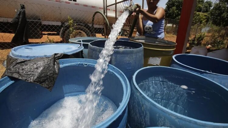 Agua que mueven en pipas merece cuidado en el uso domestico