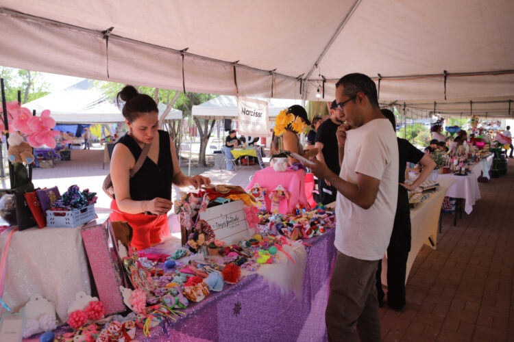 Invita gobierno de Nuevo Laredo al bazar edición Día de las Madres en plaza Zaragoza