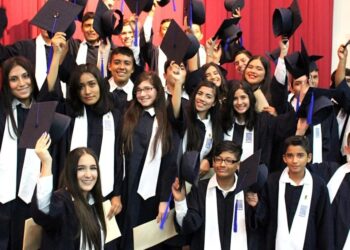 Comienza angustia de padres por costo de las próximas graduaciones escolares