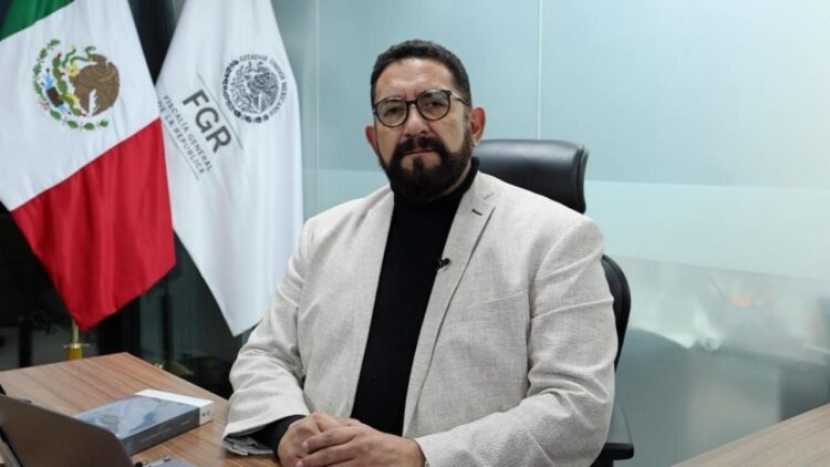 Ninguno de los funcionarios acusados por EU de nexos con el narco tiene ficha roja de Interpol: FGR