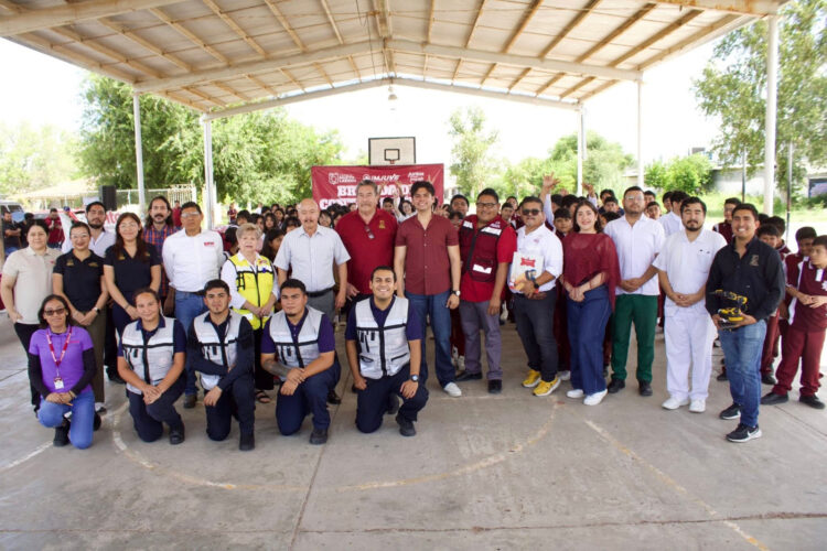 Brigada de contacto joven llega a la secundaria #32 para impulsar el bienestarde las juventudes
