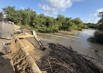 Previo al inicio del periodo de huracanes 2026 dan mantenimiento a obras en la Villa de Méndez