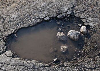 Lluvias dejarán baches y harán más grandes los que ya existían